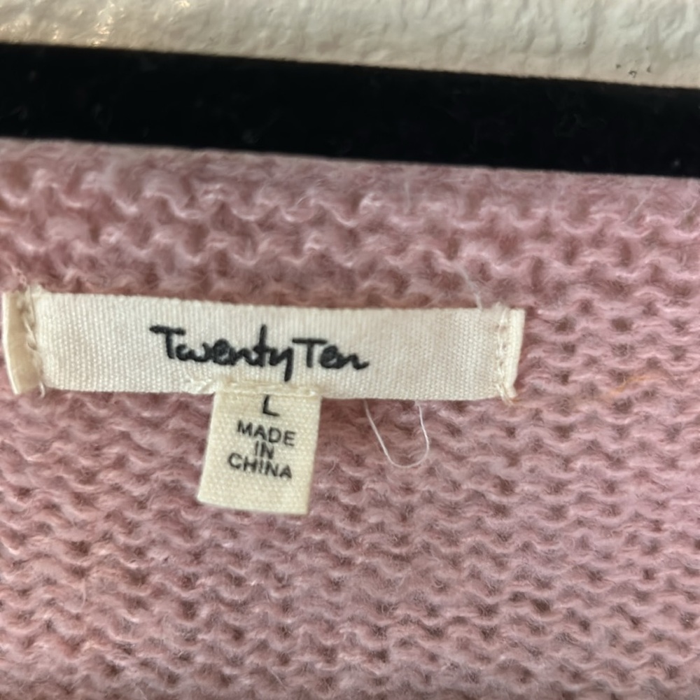 Sweater - Picture 4 of 4